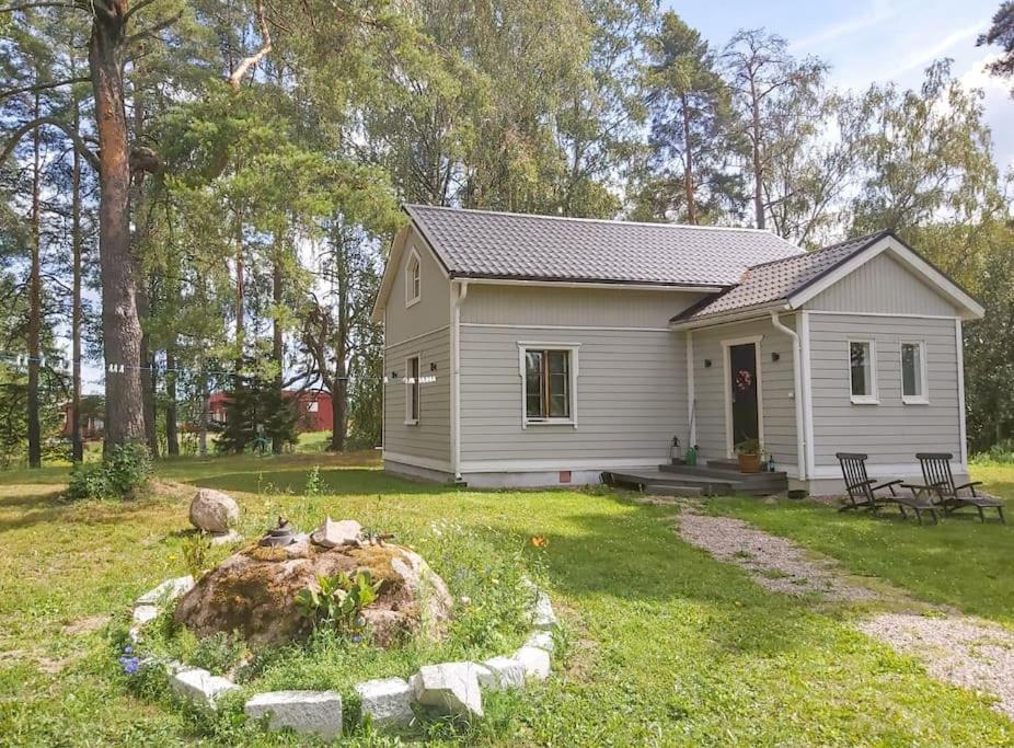 Pieni Saneerattu Hirsitalo Koskenpartaalla Chalet *